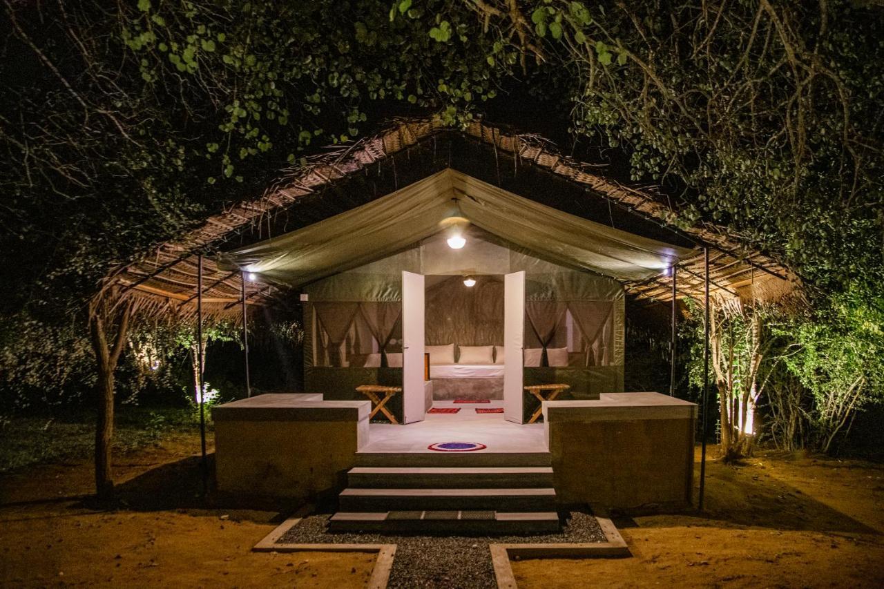Yala Wild Hut - Yala Hotel Tissamaharama Buitenkant foto