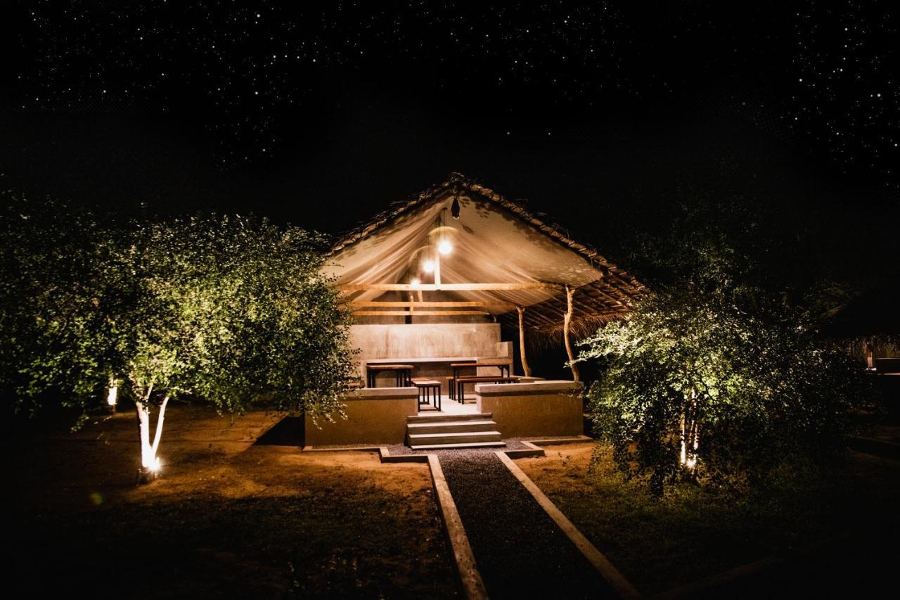 Yala Wild Hut - Yala Hotel Tissamaharama Buitenkant foto