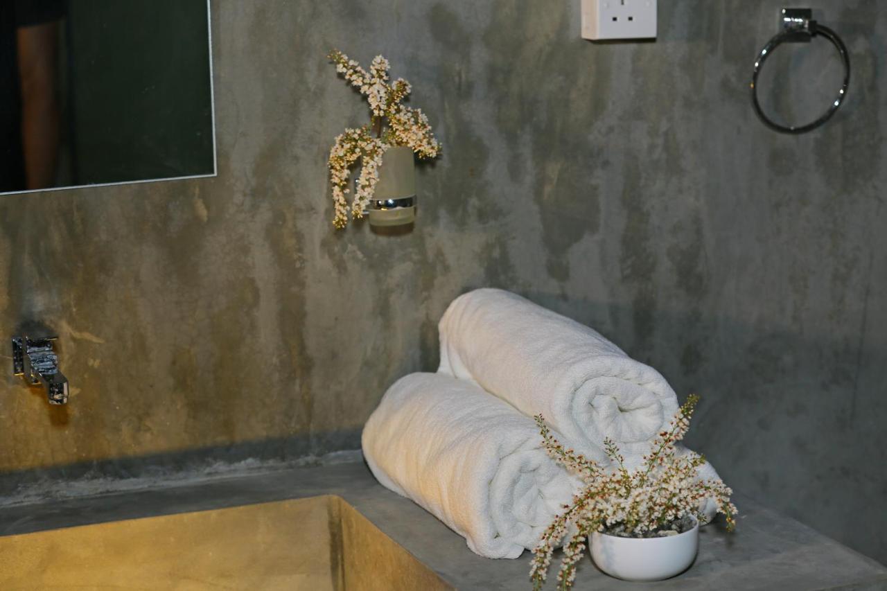 Yala Wild Hut - Yala Hotel Tissamaharama Buitenkant foto