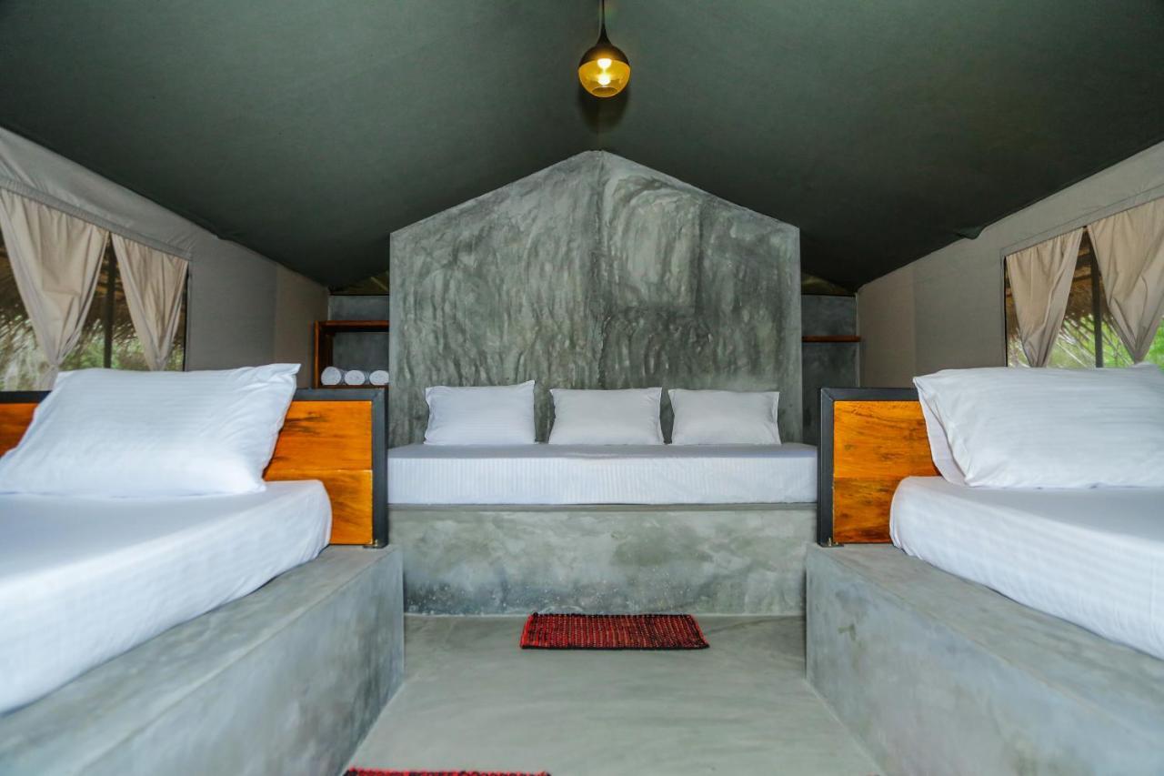 Yala Wild Hut - Yala Hotel Tissamaharama Buitenkant foto