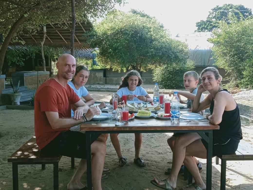 Yala Wild Hut - Yala Hotel Tissamaharama Buitenkant foto